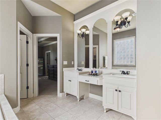 4805 N 124th Terrace, Kansas City, KS 66109
