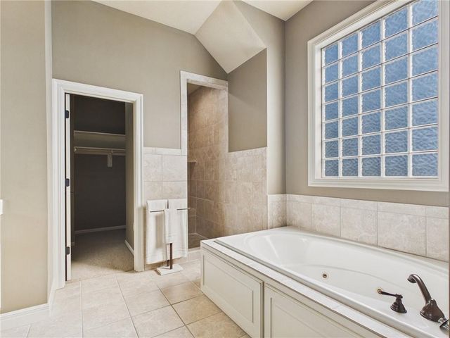 4805 N 124th Terrace, Kansas City, KS 66109