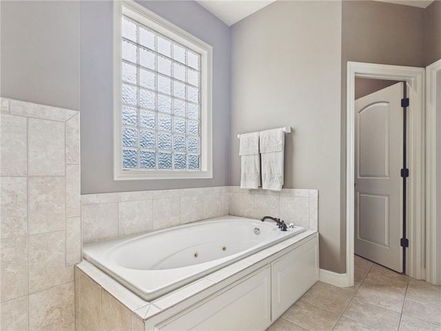4805 N 124th Terrace, Kansas City, KS 66109
