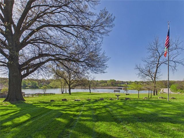 4805 N 124th Terrace, Kansas City, KS 66109
