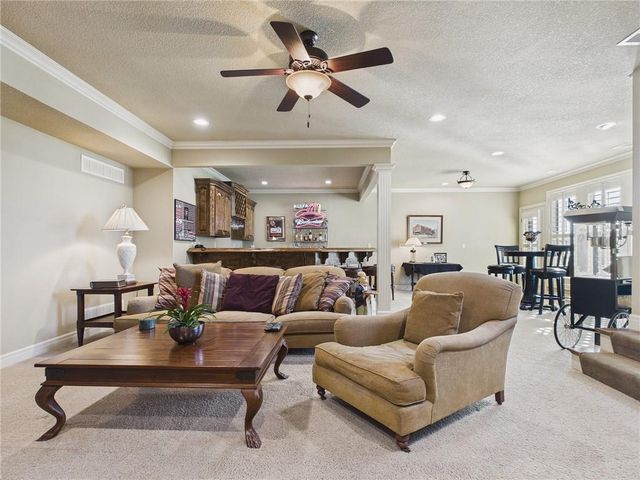 4805 N 124th Terrace, Kansas City, KS 66109