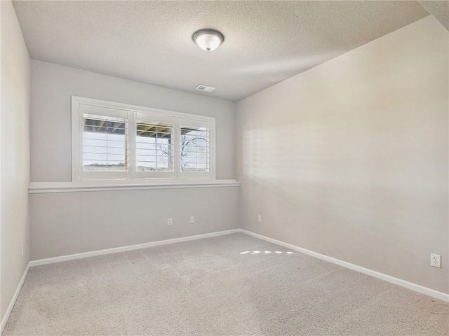 4805 N 124th Terrace, Kansas City, KS 66109