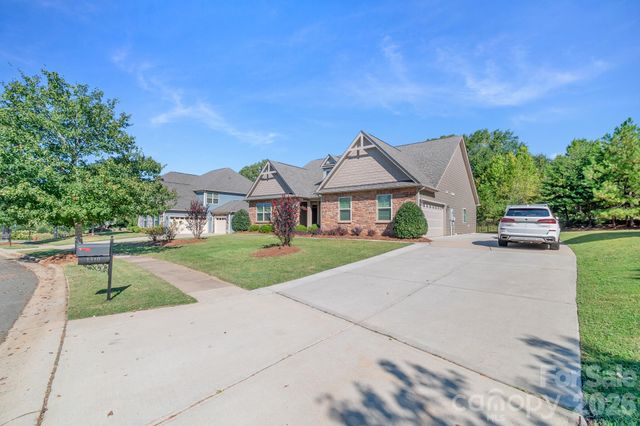 1310 Robinson Oaks Drive, Gastonia, NC 28054