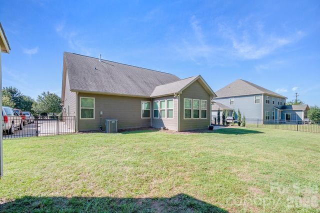 1310 Robinson Oaks Drive, Gastonia, NC 28054