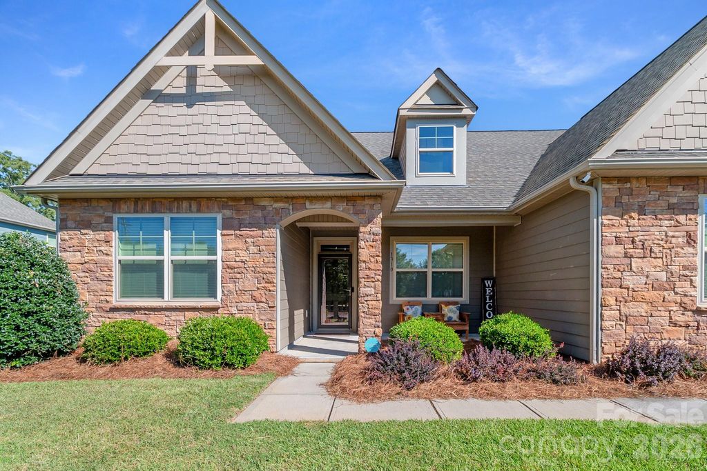 1310 Robinson Oaks Drive, Gastonia, NC 28054