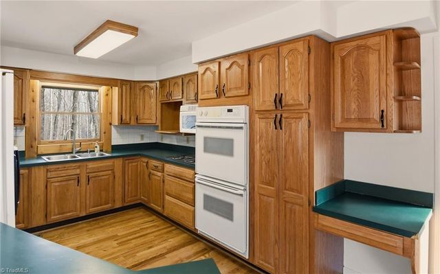 1874 Cedar Canyon Road, Kernersville, NC 27284