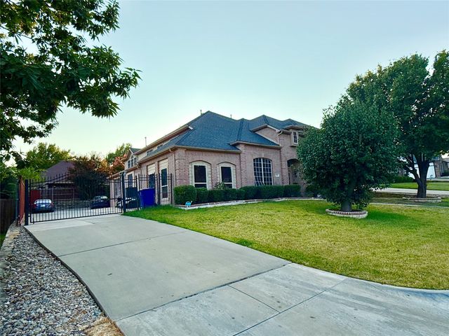 3009 Saint Lynda Drive, Mansfield, TX 76063