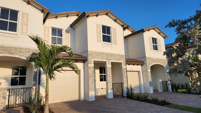 2591 SE 25th Ter, Homestead, FL 33035