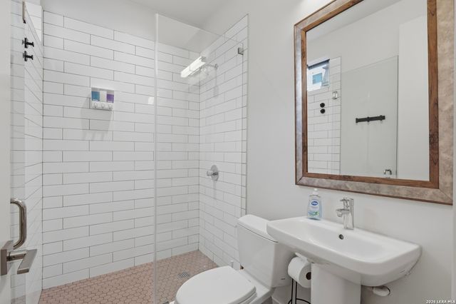 318 W Grayson St Unit 303, San Antonio, TX 78212