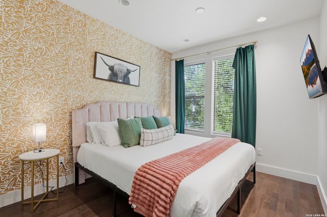 318 W Grayson St Unit 303, San Antonio, TX 78212