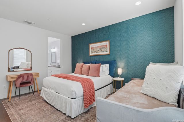 318 W Grayson St Unit 303, San Antonio, TX 78212