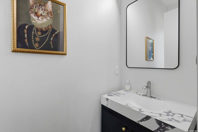 318 W Grayson St Unit 303, San Antonio, TX 78212