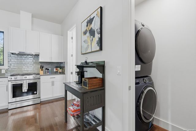 318 W Grayson St Unit 303, San Antonio, TX 78212