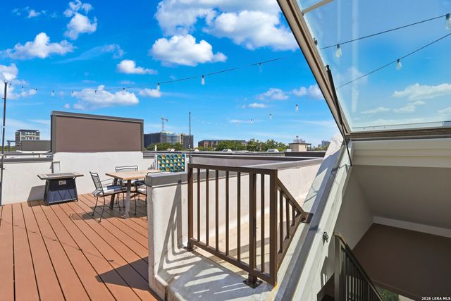 318 W Grayson St Unit 303, San Antonio, TX 78212
