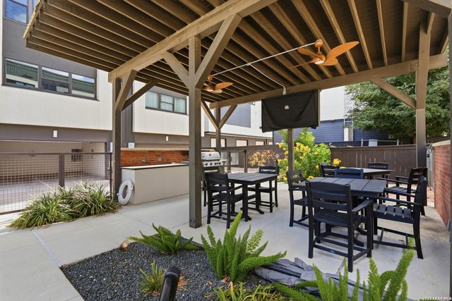 318 W Grayson St Unit 303, San Antonio, TX 78212