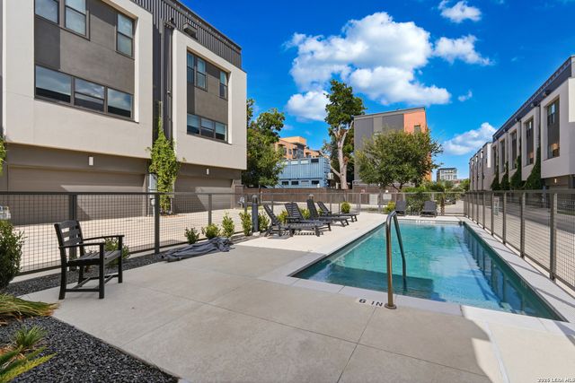 318 W Grayson St Unit 303, San Antonio, TX 78212