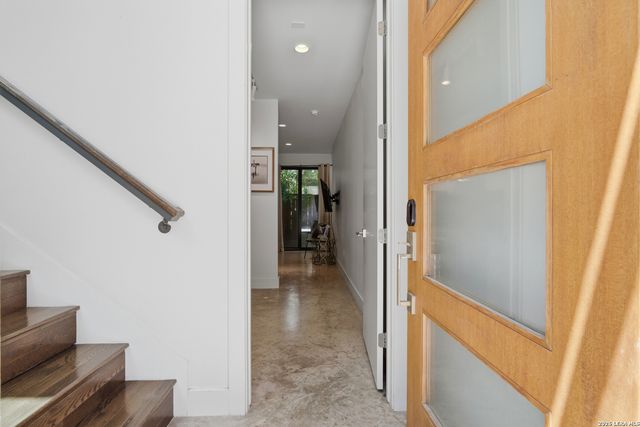 318 W Grayson St Unit 303, San Antonio, TX 78212