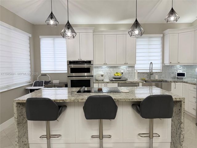 8737 NW 168th Ln, Miami Lakes, FL 33018