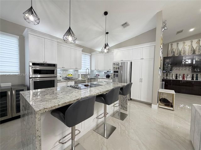 8737 NW 168th Ln, Miami Lakes, FL 33018