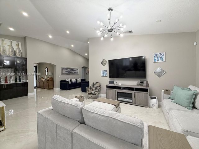 8737 NW 168th Ln, Miami Lakes, FL 33018