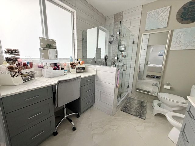 8737 NW 168th Ln, Miami Lakes, FL 33018
