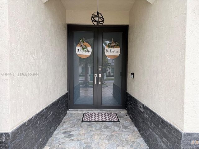 8737 NW 168th Ln, Miami Lakes, FL 33018