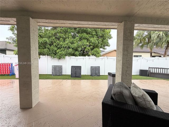 8737 NW 168th Ln, Miami Lakes, FL 33018