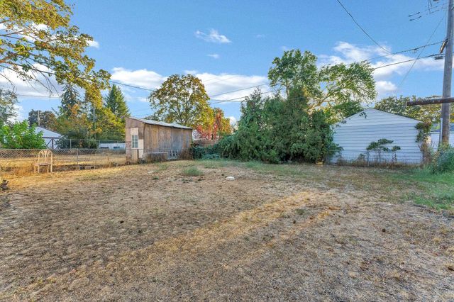 1737 N Smith St, Spokane, WA 99207