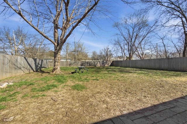 1138 E Tulsa St, Wichita, KS 67216