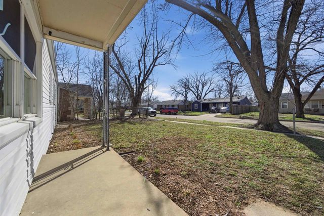 1138 E Tulsa St, Wichita, KS 67216