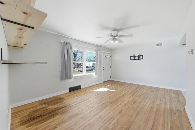 1138 E Tulsa St, Wichita, KS 67216