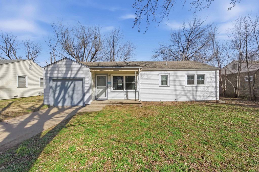 1138 E Tulsa St, Wichita, KS 67216