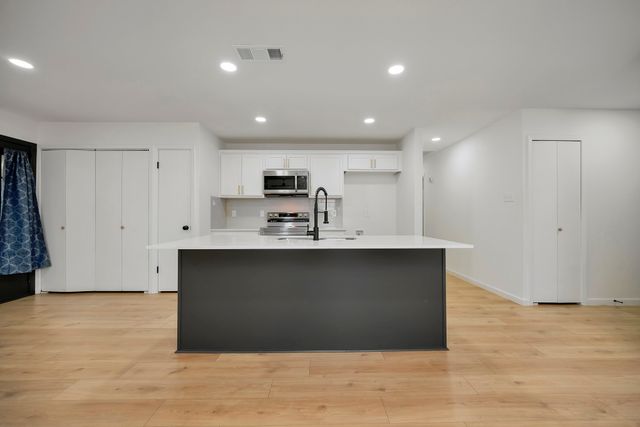 9415 Timberbluff Road, Dallas, TX 75249