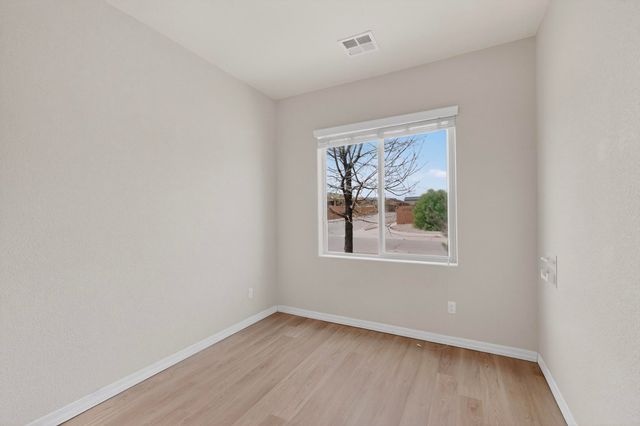 1810 Lark Drive NE, Rio Rancho, NM 87144