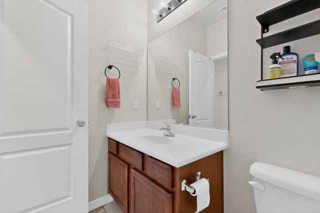 1810 Lark Drive NE, Rio Rancho, NM 87144