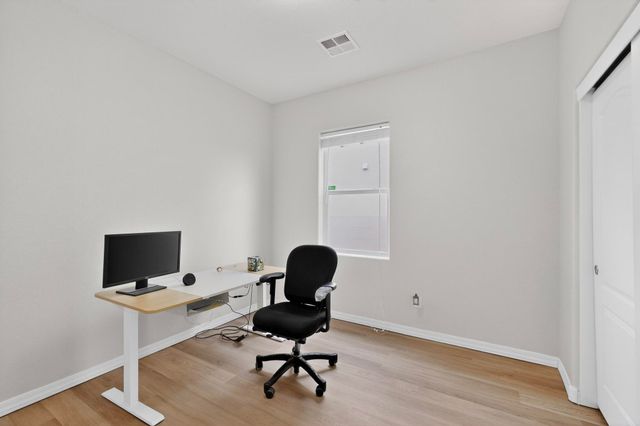 1810 Lark Drive NE, Rio Rancho, NM 87144