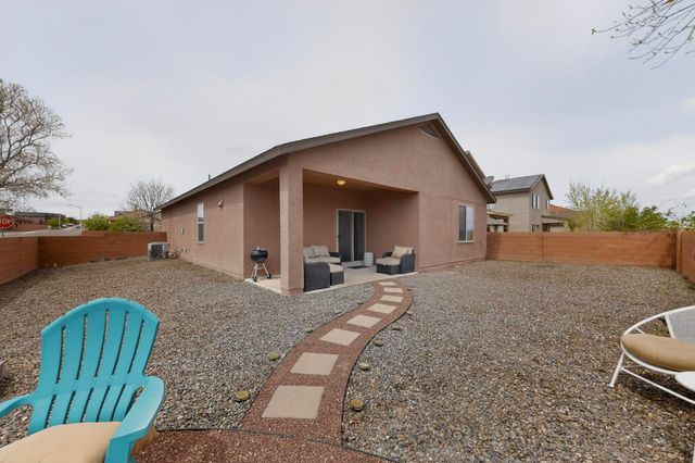 1810 Lark Drive NE, Rio Rancho, NM 87144