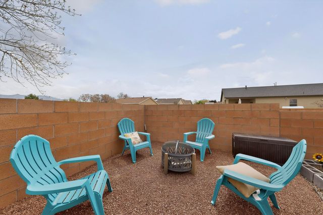 1810 Lark Drive NE, Rio Rancho, NM 87144