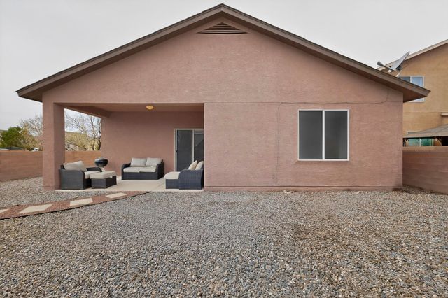 1810 Lark Drive NE, Rio Rancho, NM 87144