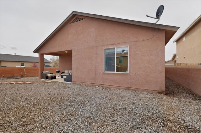1810 Lark Drive NE, Rio Rancho, NM 87144