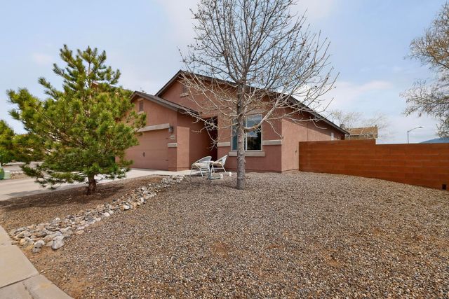 1810 Lark Drive NE, Rio Rancho, NM 87144