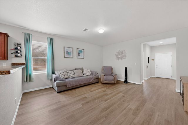 1810 Lark Drive NE, Rio Rancho, NM 87144