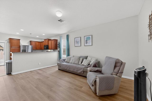 1810 Lark Drive NE, Rio Rancho, NM 87144