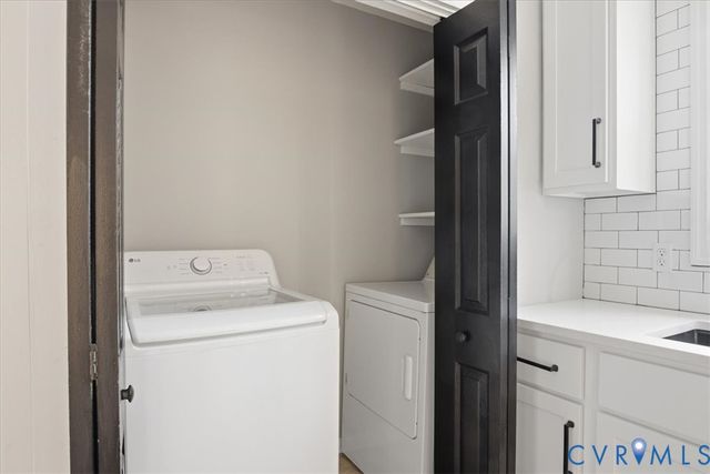 101 Pineview Dr, Hartfield, VA 23071