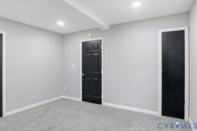 101 Pineview Dr, Hartfield, VA 23071