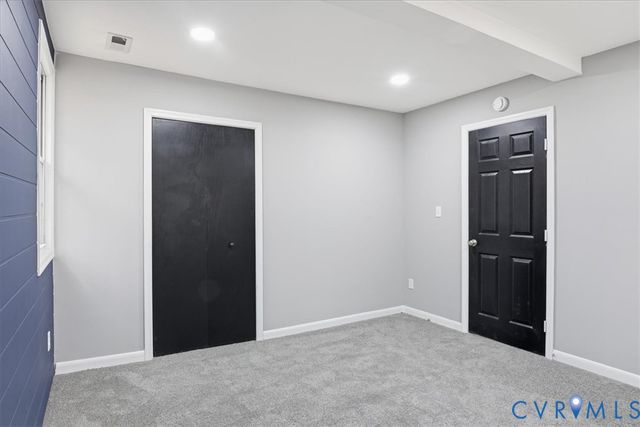 101 Pineview Dr, Hartfield, VA 23071