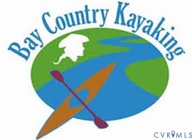 101 Pineview Dr, Hartfield, VA 23071