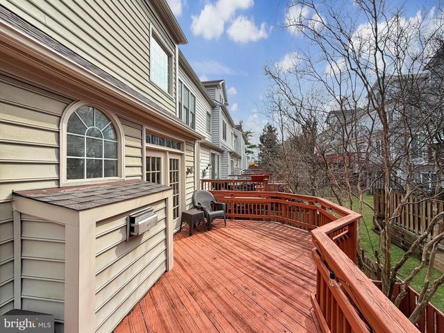 2746 PEMBSLY DR, Vienna, VA 22181