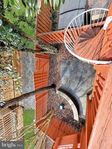 2746 PEMBSLY DR, Vienna, VA 22181