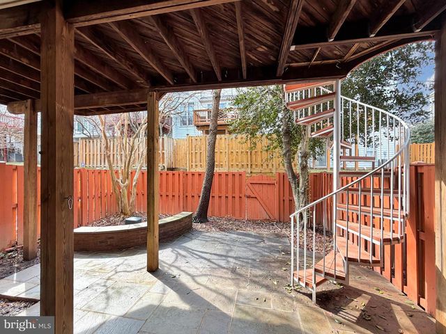 2746 PEMBSLY DR, Vienna, VA 22181